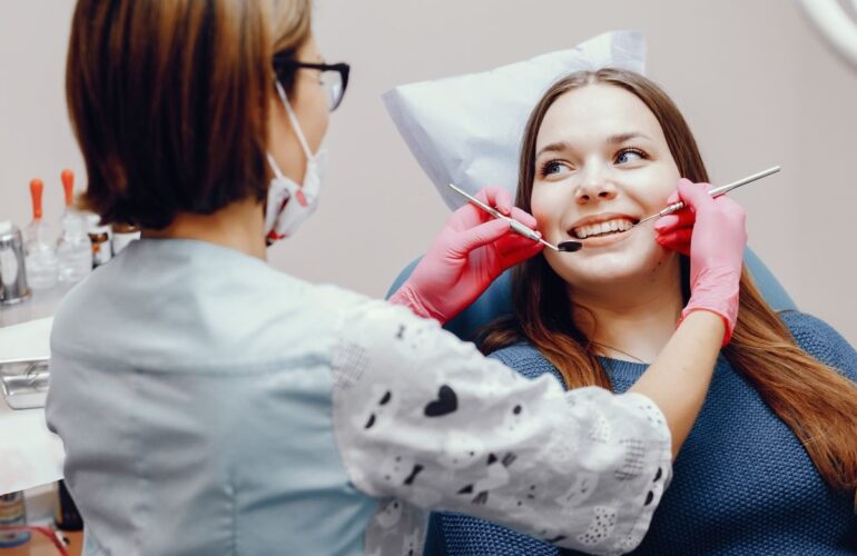 dental crown treatment in Al Nahda