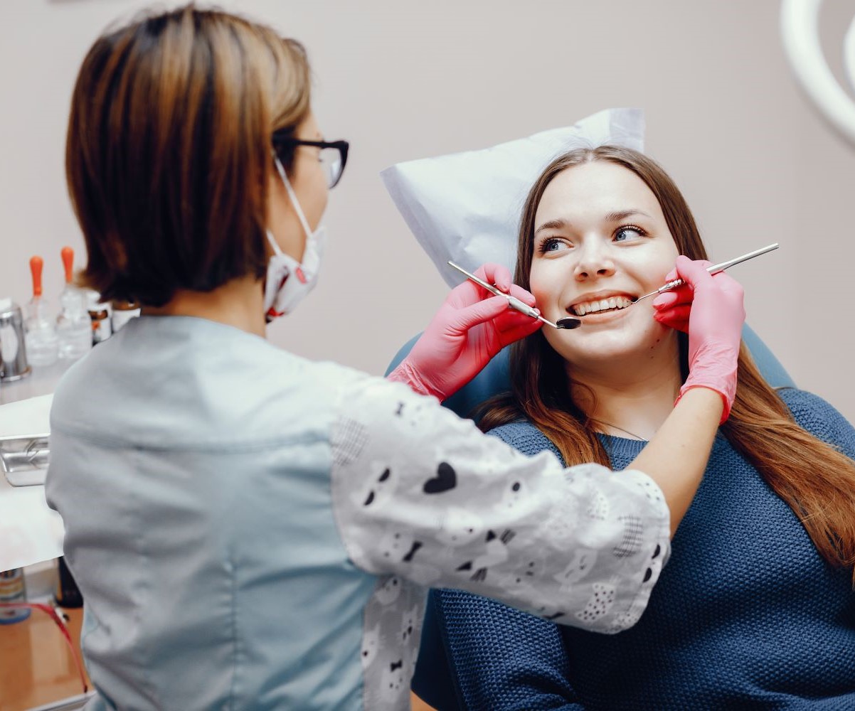 dental crown treatment in Al Nahda